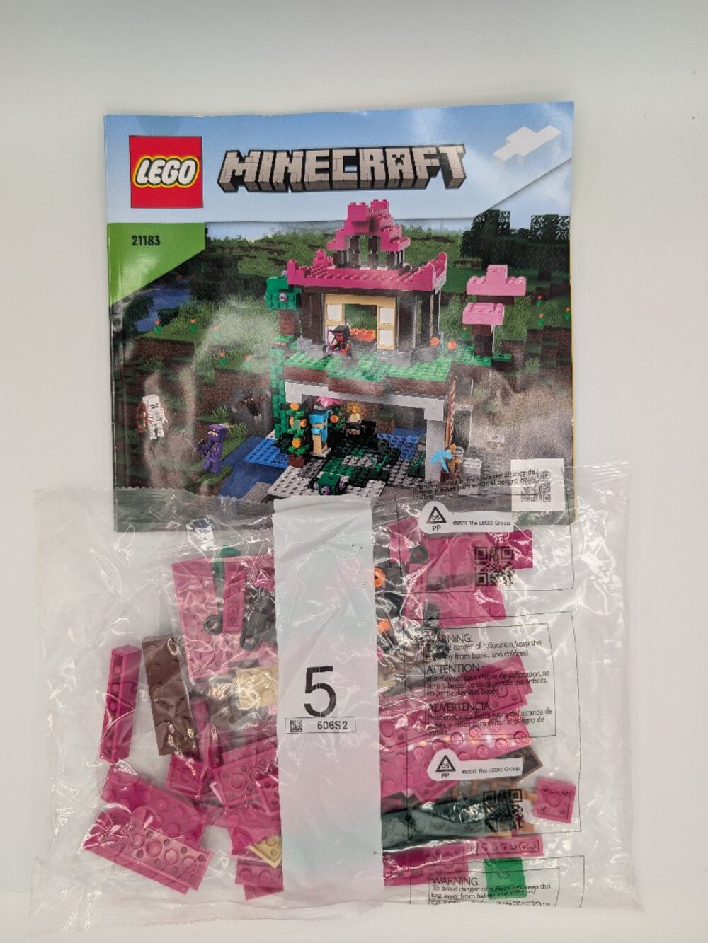 PARTIAL Lego Minecraft set 21183 The Training Grounds